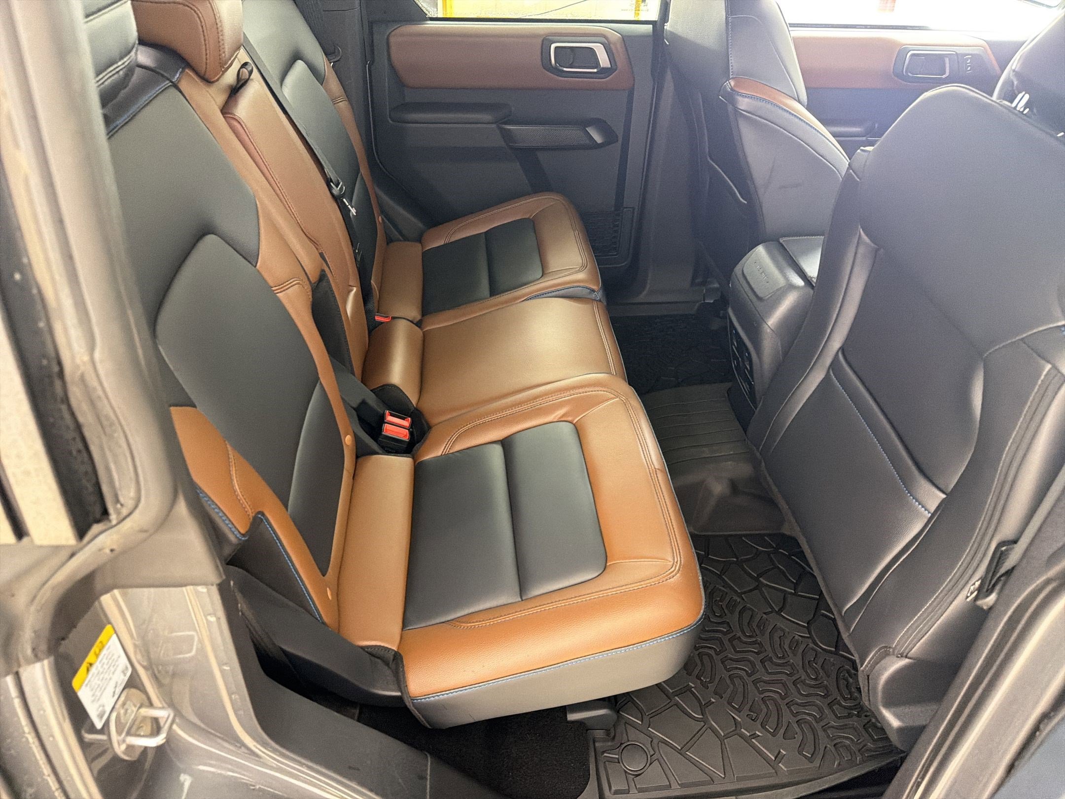 Certified 2024 Ford Bronco Outer Banks AWD/4WD image 27