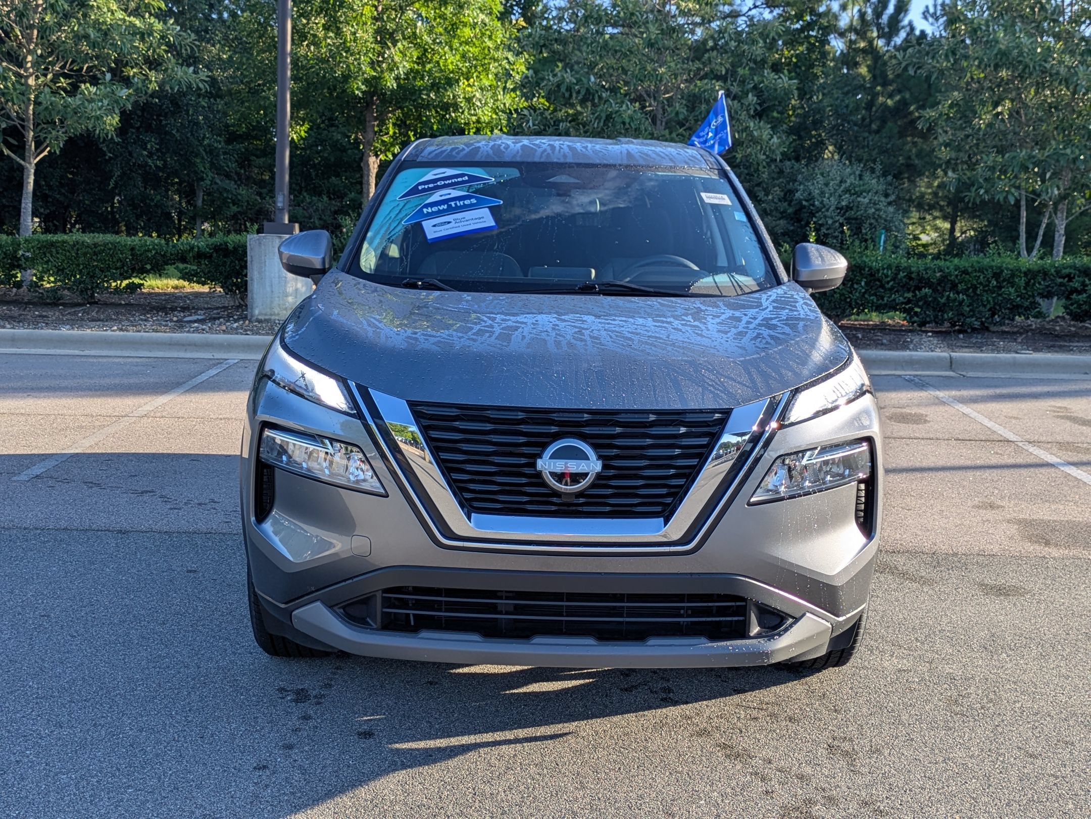 Used 2023 Nissan Rogue SV FWD image 9