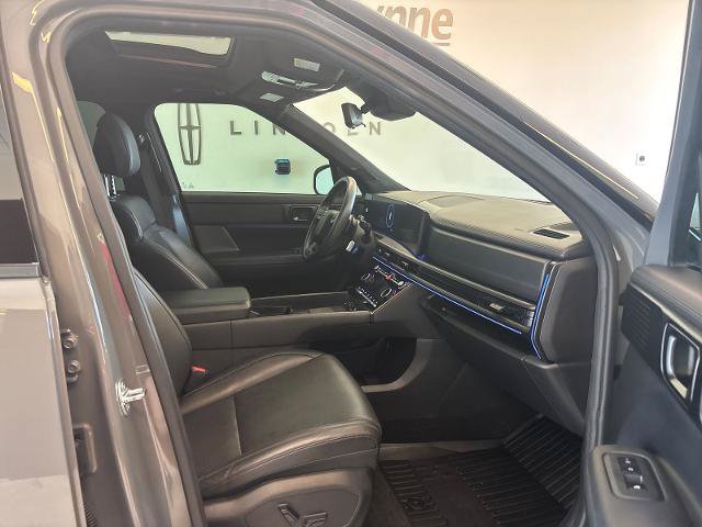 Used 2025 Hyundai Santa Fe Calligraphy AWD/4WD image 6