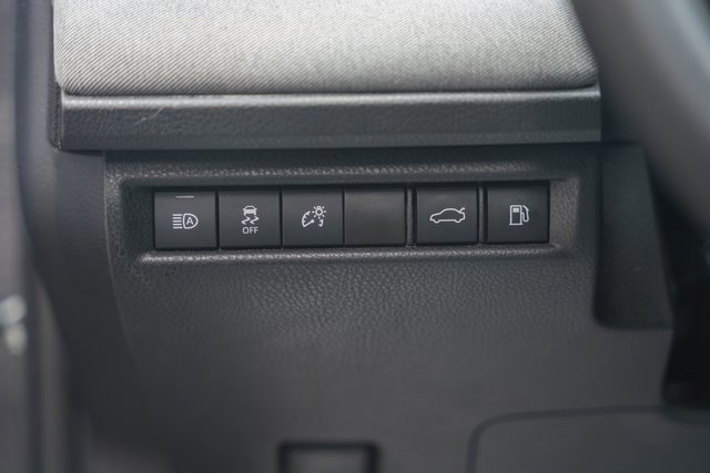 Used 2025 Toyota Camry LE image 41