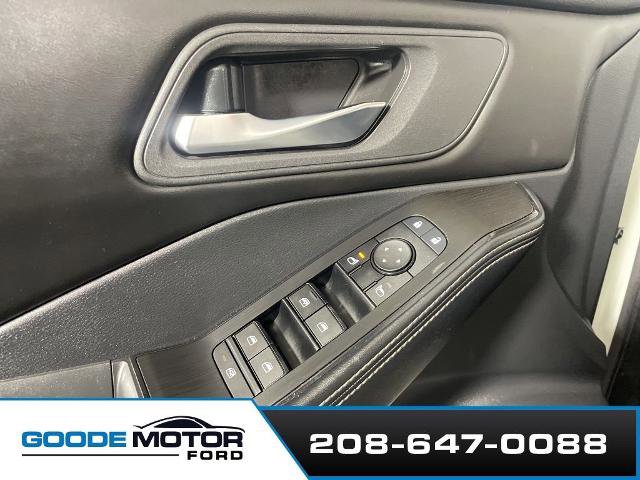 Used 2024 Nissan Rogue SV AWD/4WD image 9