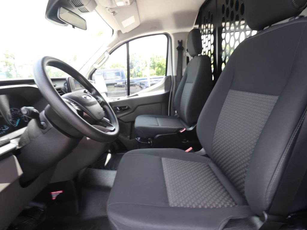 Certified 2025 Ford Transit 250 Low Roof w/ Exterior Upgrade Package RWD image 2