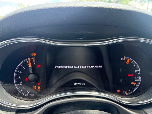 Used 2018 Jeep Grand Cherokee Laredo AWD/4WD image 14