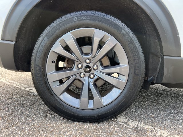 Certified 2023 Ford Explorer XLT w/ Equipment Group 202A AWD/4WD image 14