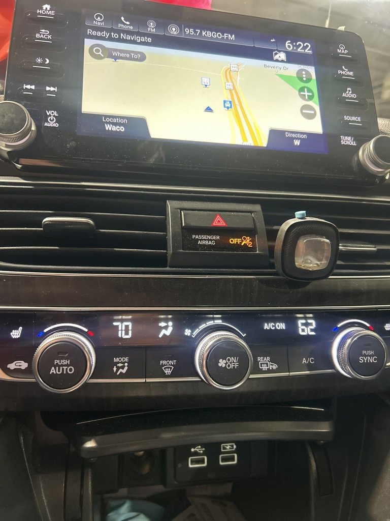 Used 2021 Honda Accord Touring image 6