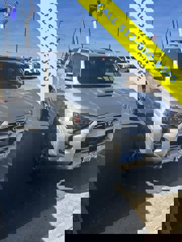 Used 2024 Toyota 4Runner TRD Off-Road image 3