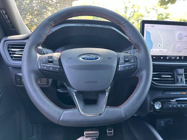 Certified 2023 Ford Escape ST-Line w/ Tech Pack #1 AWD/4WD image 13