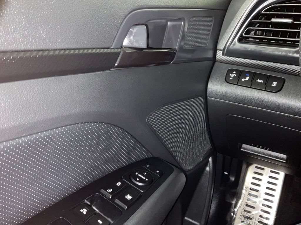 Used 2020 Hyundai Elantra Sport w/ Cargo Package (C1) FWD image 21