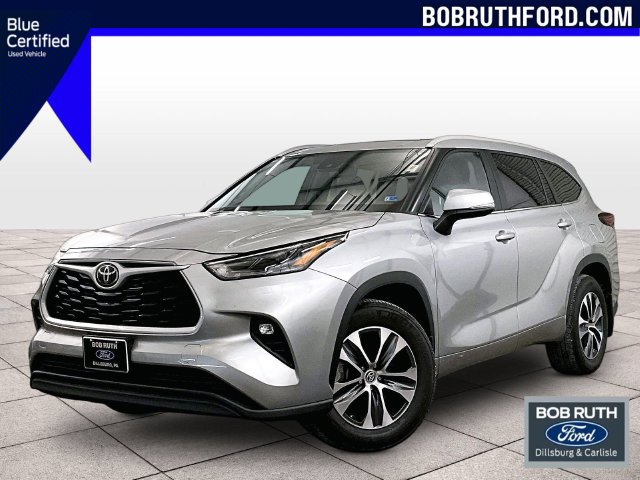 Used 2024 Toyota Highlander XLE AWD/4WD image 1