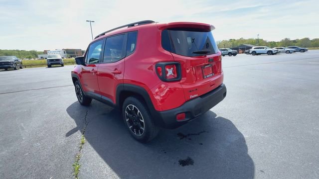 Used 2023 Jeep Renegade Latitude AWD/4WD image 4