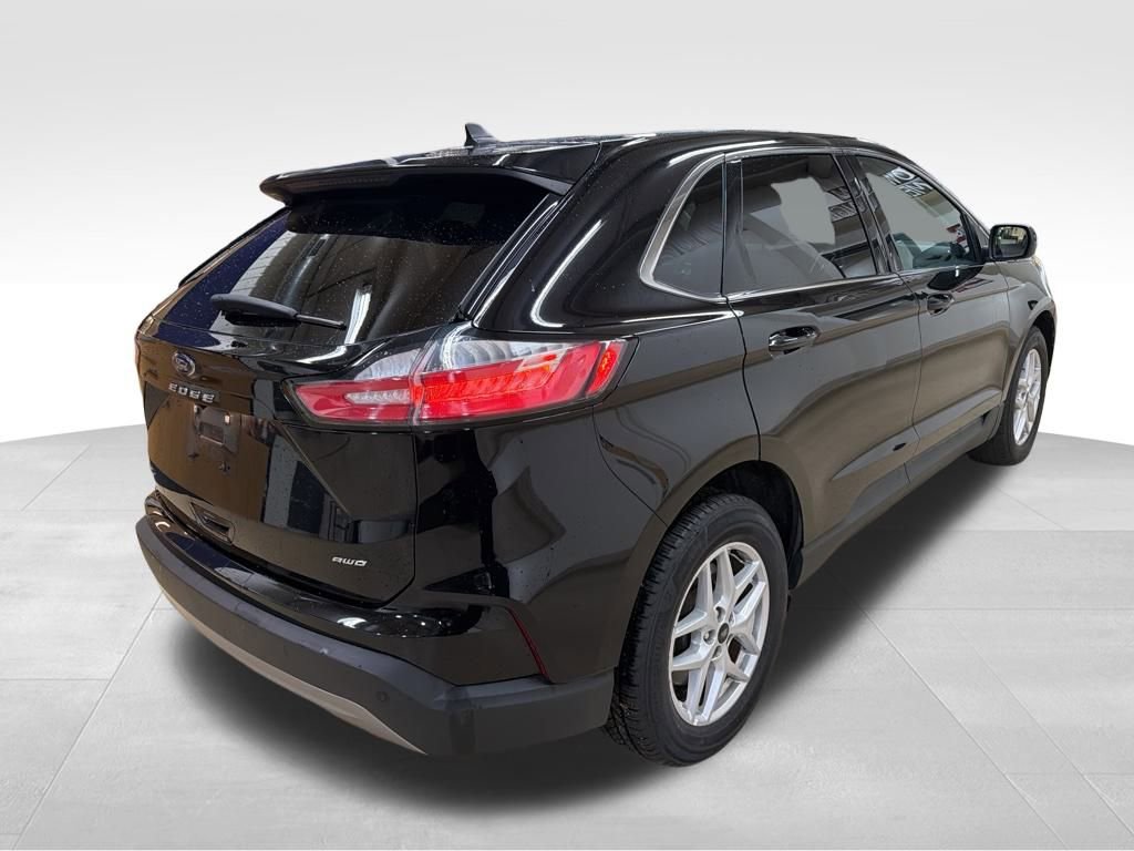Certified 2024 Ford Edge SEL image 6