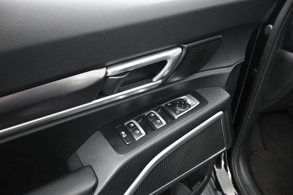 Used 2024 Kia Telluride S FWD image 11