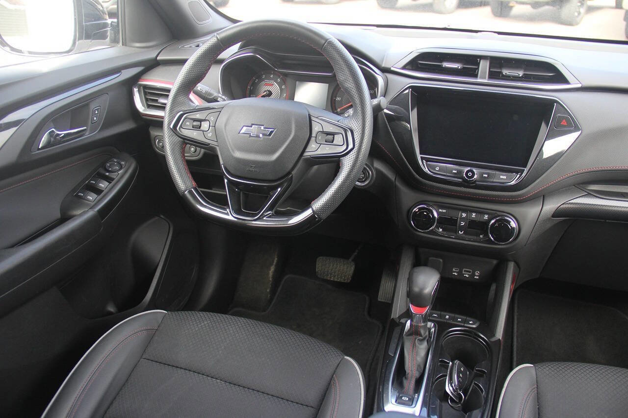 Used 2023 Chevrolet TrailBlazer RS w/ Convenience Package FWD image 15
