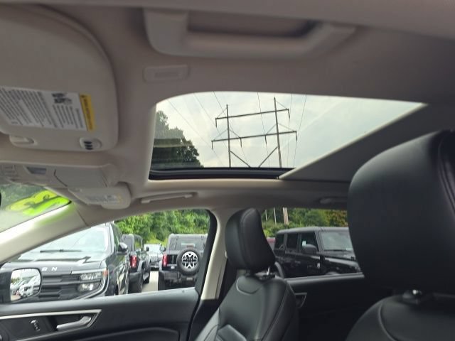 Certified 2023 Ford Edge SEL w/ Convenience Package AWD/4WD image 18