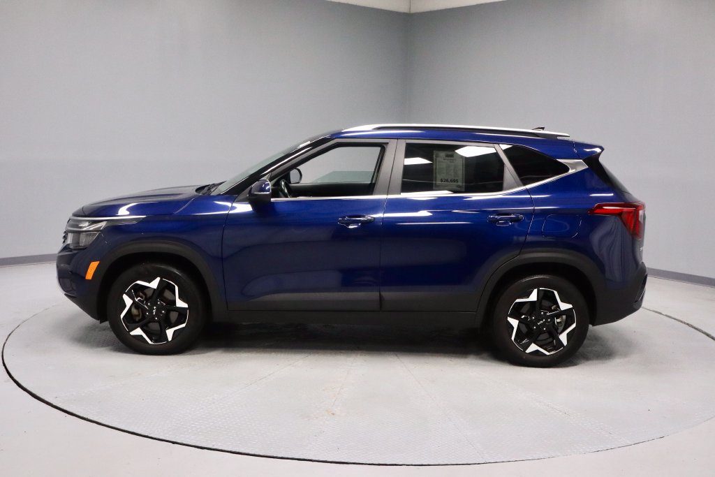Used 2024 Kia Seltos EX AWD/4WD image 9