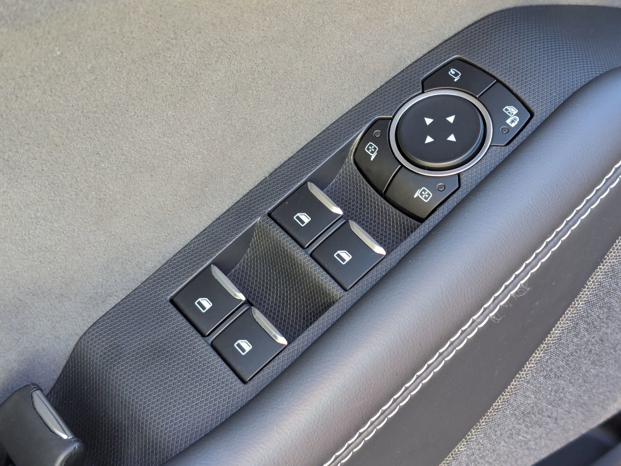 Certified 2025 Ford Mustang Mach-E GT image 14