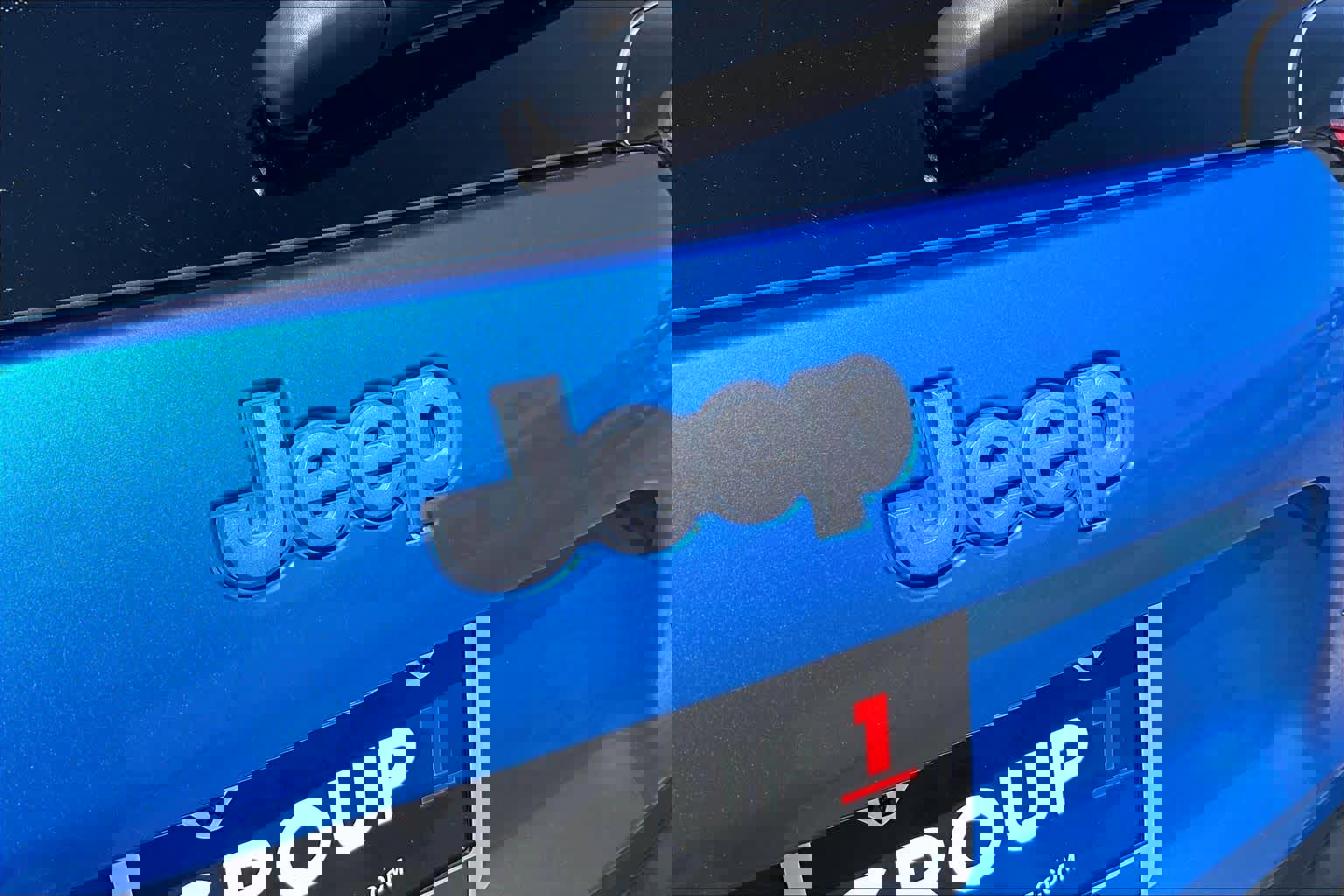 Used 2021 Jeep Cherokee Trailhawk w/ Technology Group image 29