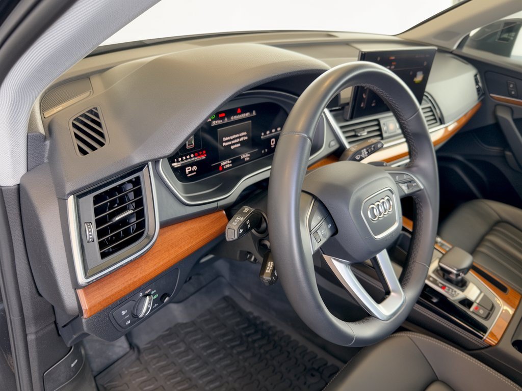 Used 2023 Audi Q5 2.0T Premium Plus w/ Premium Plus Package AWD/4WD image 4