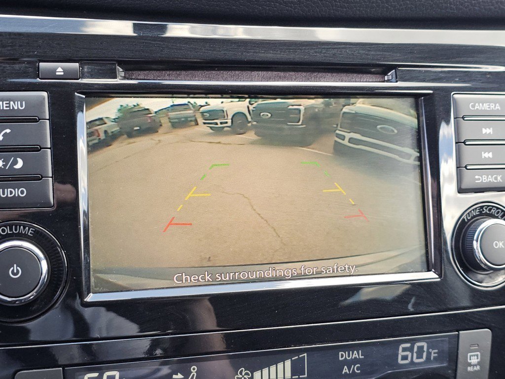Used 2018 Nissan Rogue SV AWD/4WD image 8