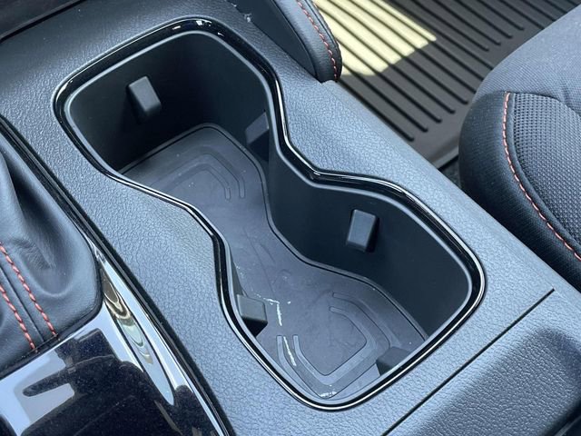 Used 2025 Nissan Frontier PRO-4X w/ Black Accent Package image 26