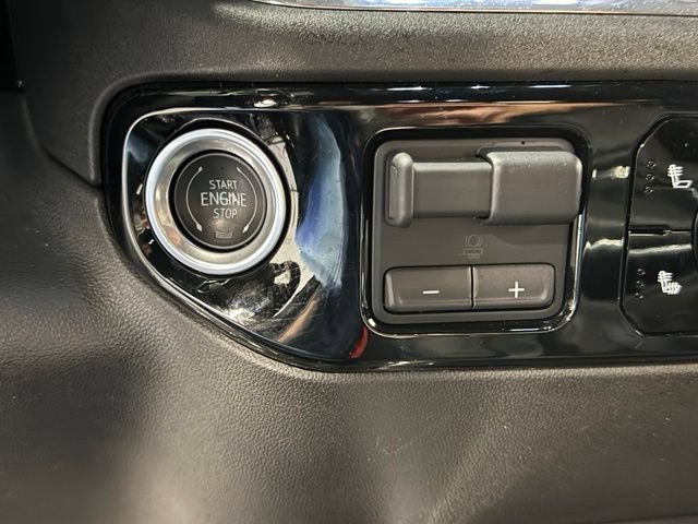 Used 2024 Chevrolet Silverado 1500 RST w/ Convenience Package II AWD/4WD image 18