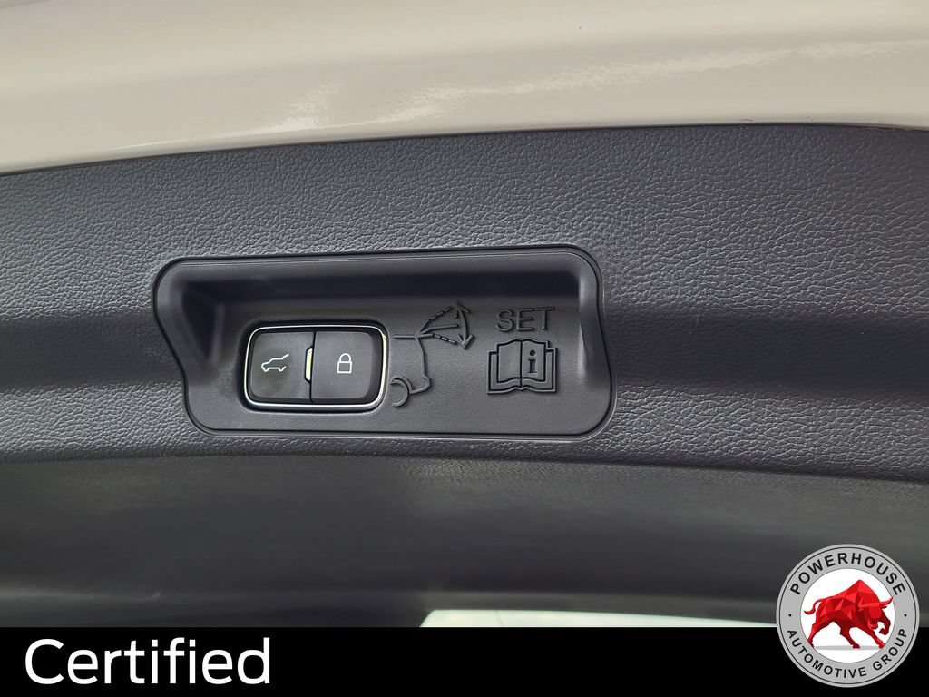 Certified 2020 Ford Explorer XLT w/ Equipment Group 202A RWD image 14