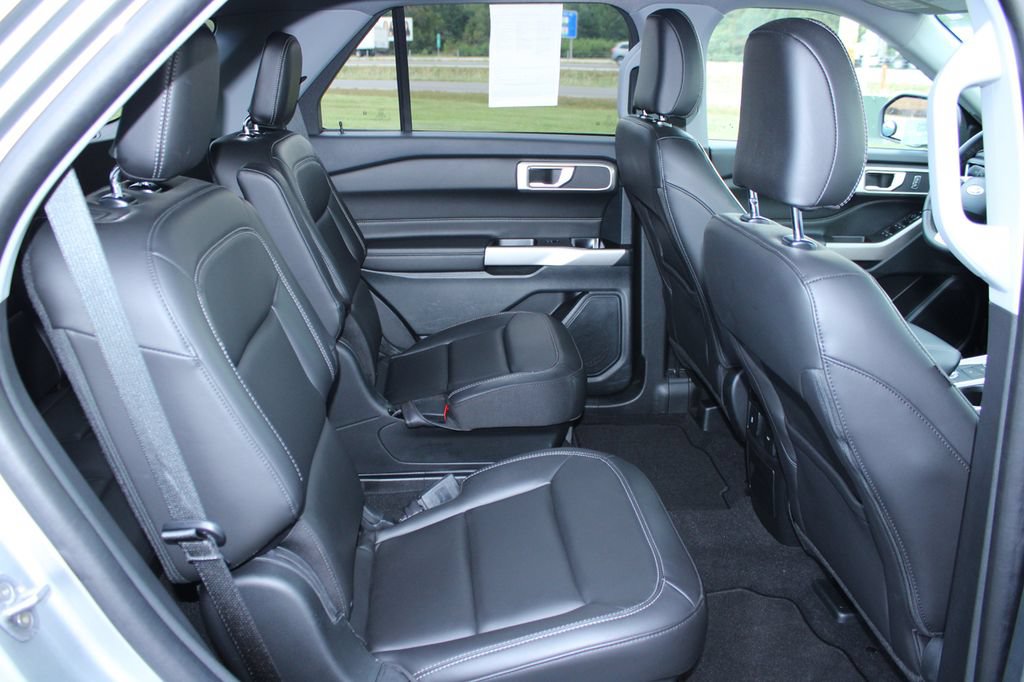 Certified 2024 Ford Explorer XLT w/ Equipment Group 202A AWD/4WD image 21
