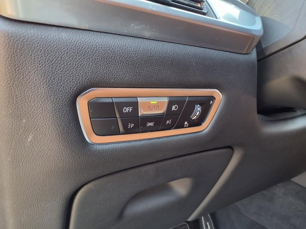 Used 2023 BMW X7 xDrive40i w/ M Sport Package image 16