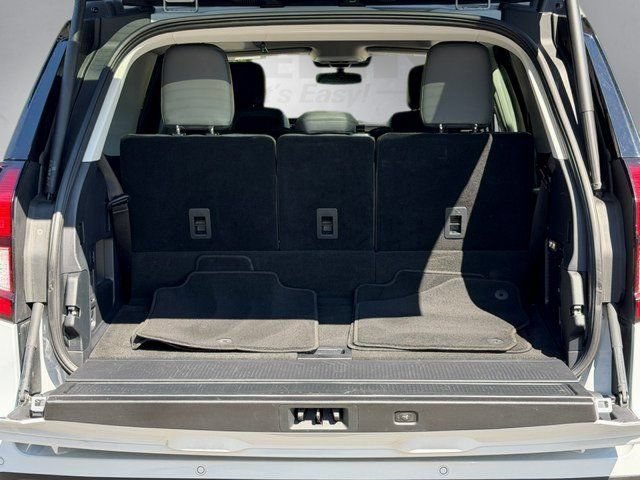Certified 2025 Ford Expedition Active AWD/4WD image 29