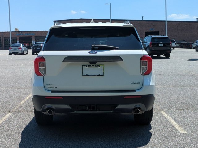 Certified 2023 Ford Explorer XLT w/ Equipment Group 202A AWD/4WD image 5