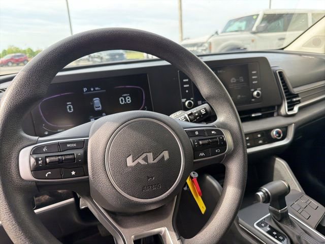 Used 2023 Kia Sportage LX FWD image 12