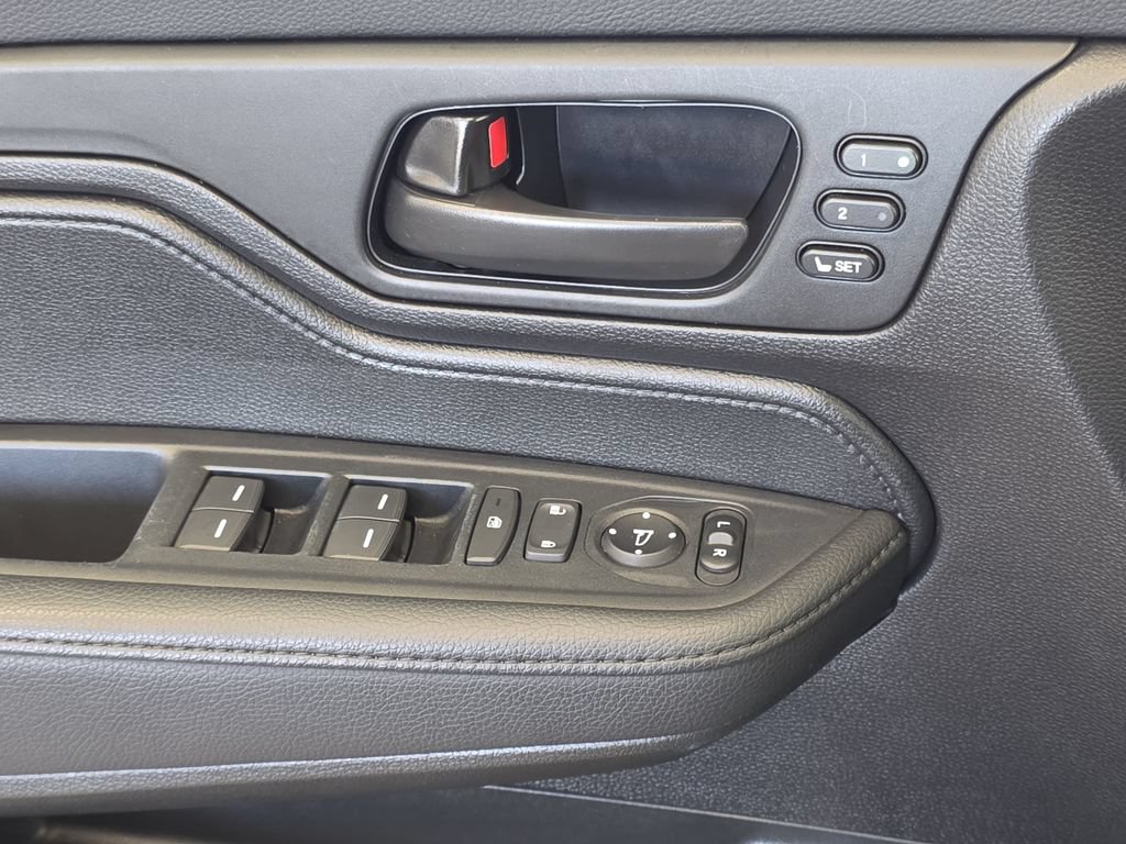 Used 2025 Honda Odyssey EX-L image 26