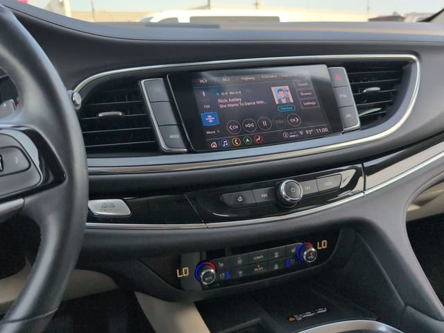 Used 2022 Buick Enclave Avenir w/ Avenir Technology Package FWD image 28