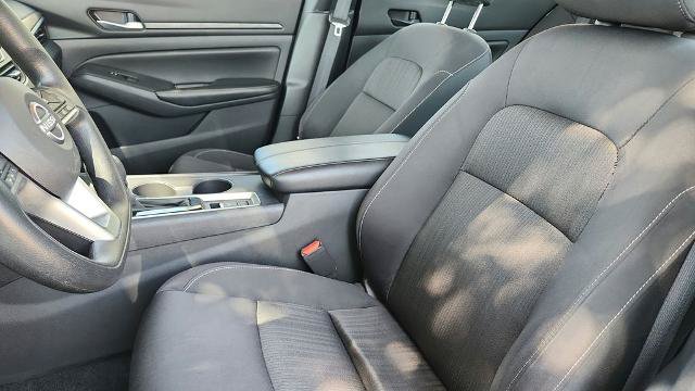Used 2025 Nissan Altima 2.5 SV AWD/4WD image 11
