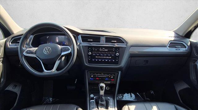 Used 2024 Volkswagen Tiguan SE FWD image 15