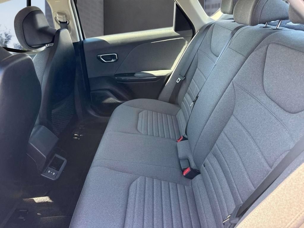Used 2025 Kia K4 EX FWD image 9