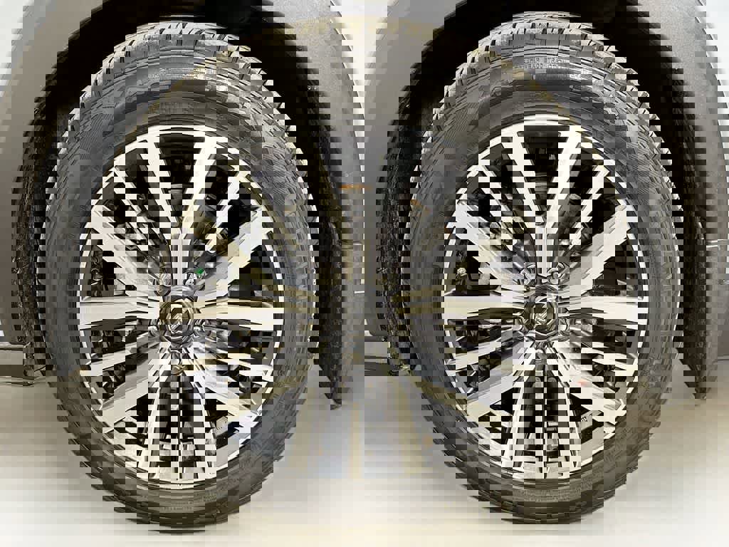 Used 2023 Nissan Kicks SV image 11