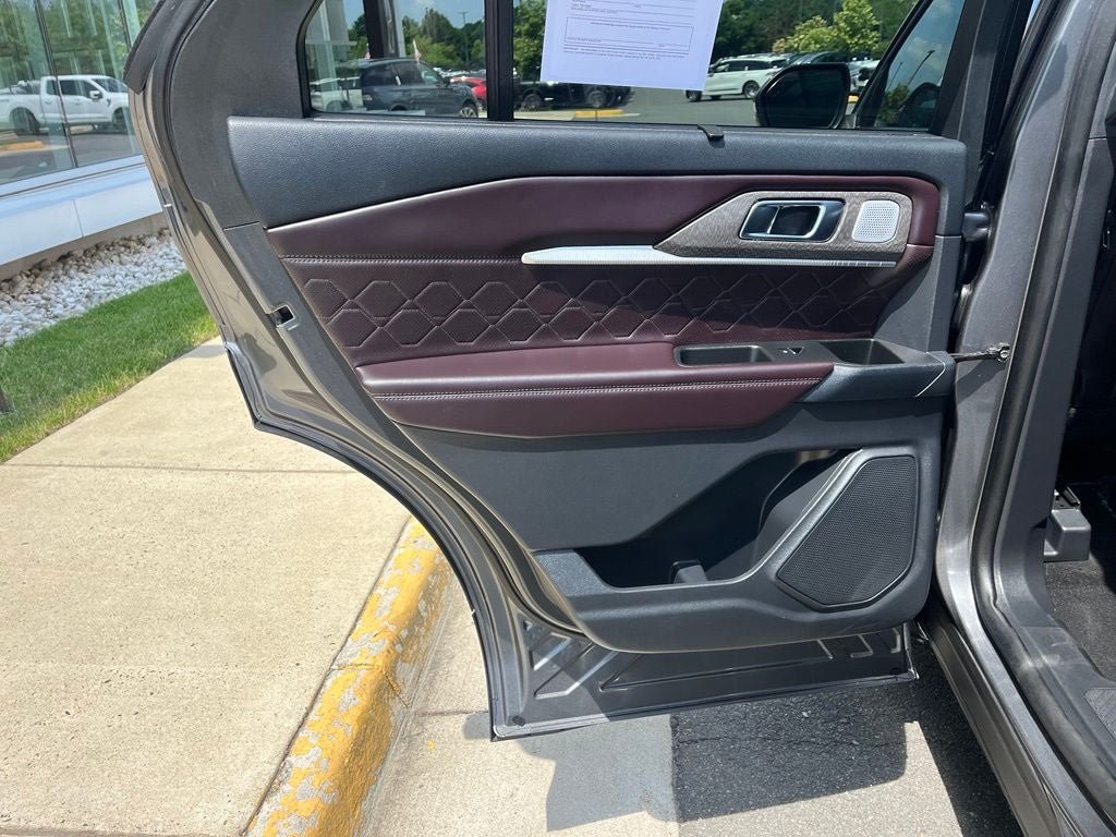 Certified 2025 Ford Explorer Platinum w/ Ultimate Package AWD/4WD image 18