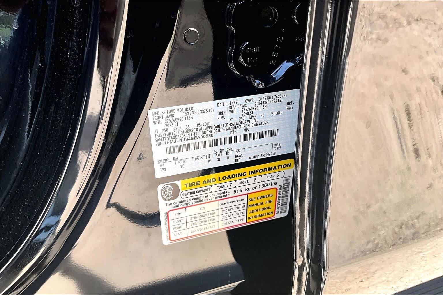 Certified 2025 Ford Expedition Active AWD/4WD image 34