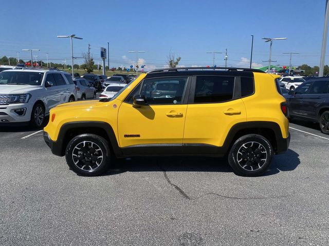 Used 2023 Jeep Renegade Trailhawk w/ Trailhawk Elite Group AWD/4WD image 4