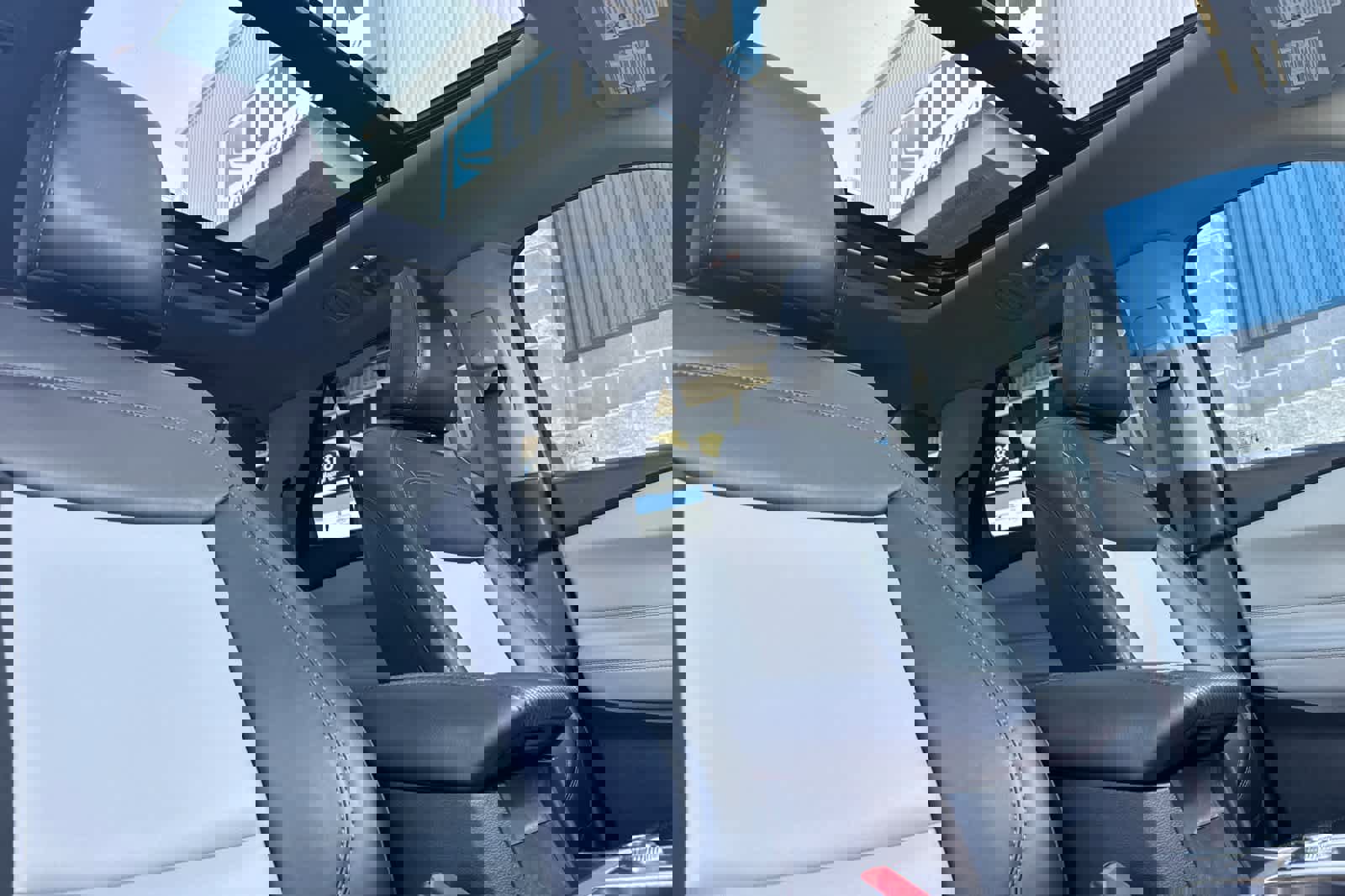 Certified 2023 Ford Explorer XLT w/ Equipment Group 202A image 18