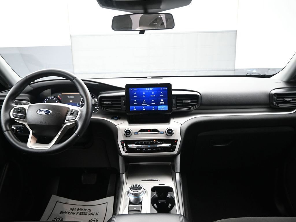 Certified 2022 Ford Explorer XLT image 24
