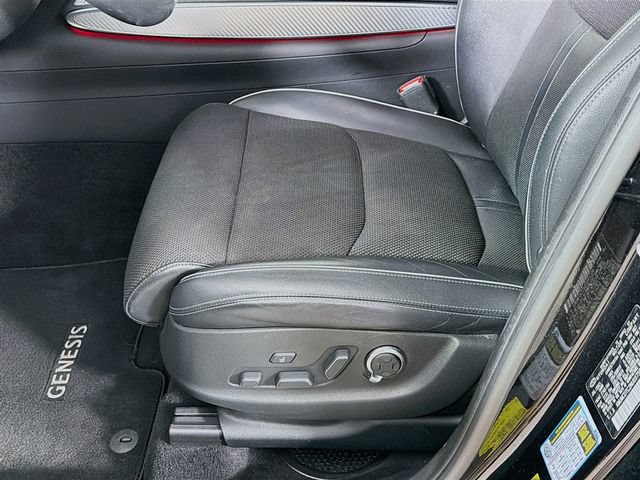 Used 2022 Genesis GV70 3.5T Sport AWD/4WD image 23