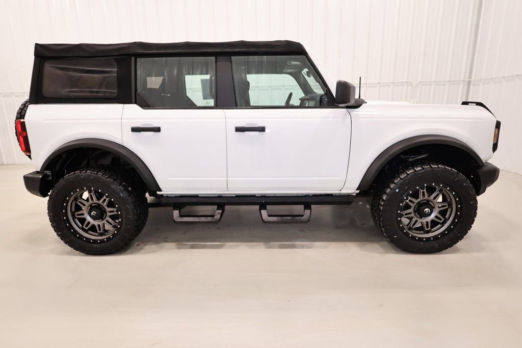 Certified 2022 Ford Bronco Base image 15