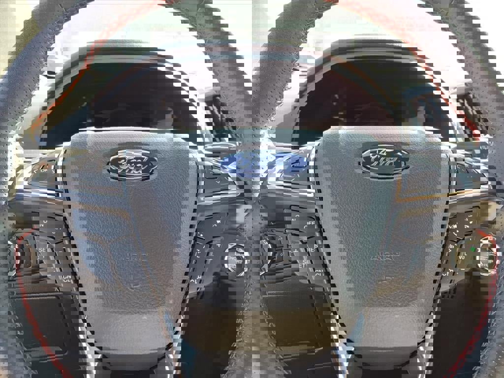 Certified 2024 Ford Edge ST-Line image 24