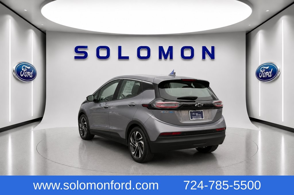 Used 2023 Chevrolet Bolt LT w/ Infotainment Package FWD image 8