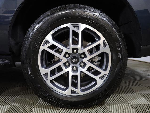 Certified 2025 Ford Expedition Active image 28