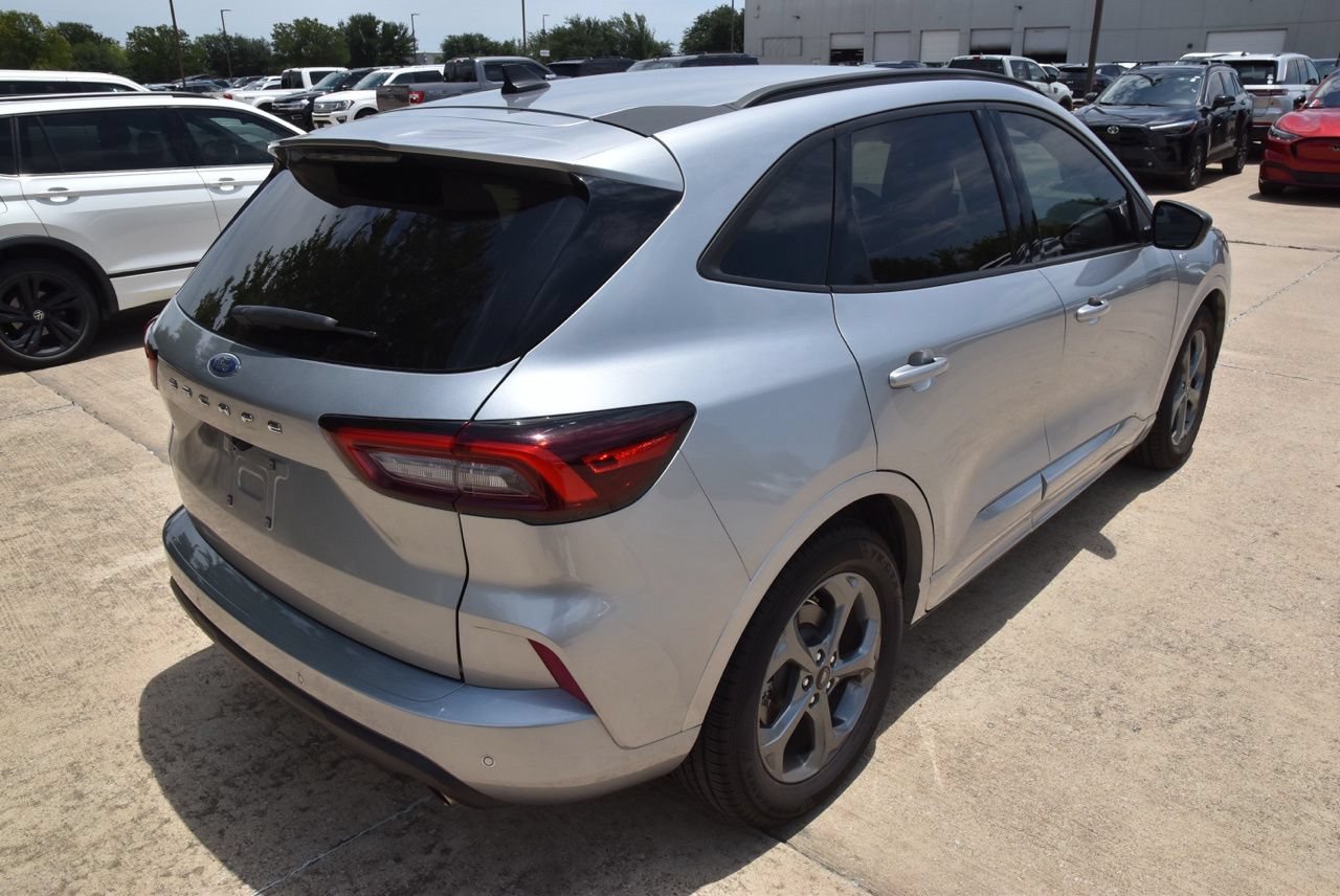 Certified 2023 Ford Escape ST-Line w/ Tech Pack #1 FWD image 6