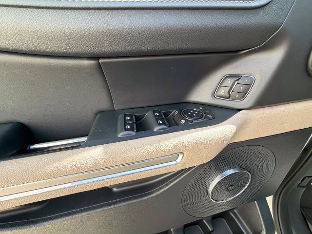 Certified 2024 Ford Expedition Limited AWD/4WD image 17