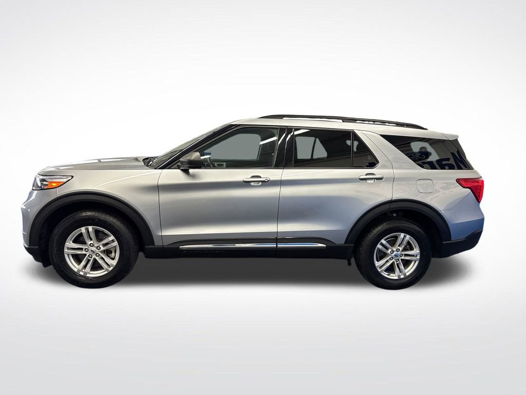 Certified 2023 Ford Explorer XLT AWD/4WD image 2
